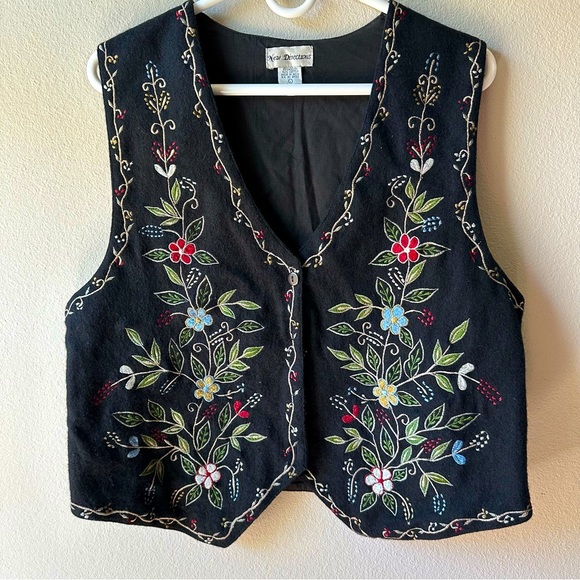 new directions Tops - New Directions vintage retro floral embroidery wool blend vest